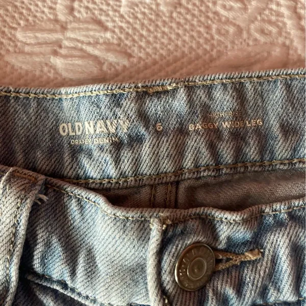 Old Navy Light Blue Wide Leg Jeans - Image 5