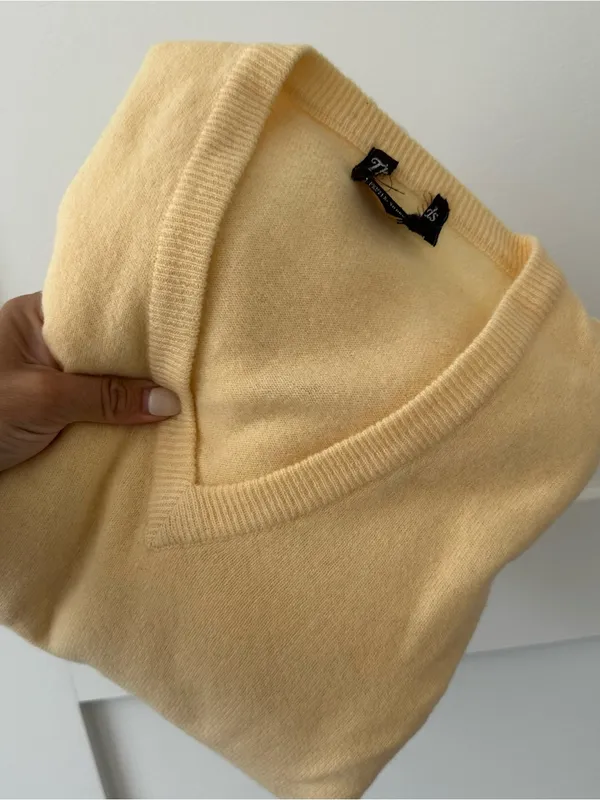 Vintage Butter Yellow Wool Sweater - Image 7
