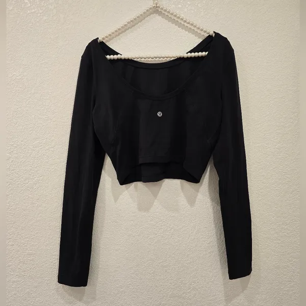 Lululemon Arise Cropped Long Sleeve Black PTP 17" - Image 4