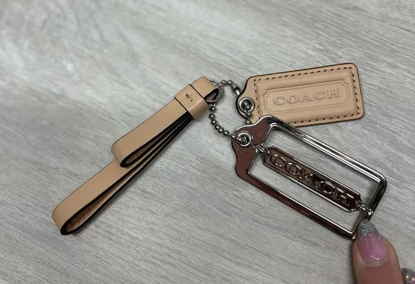 Luxury Tan and Silver Leather Keychain Handbag Chains Accessories - Image 3
