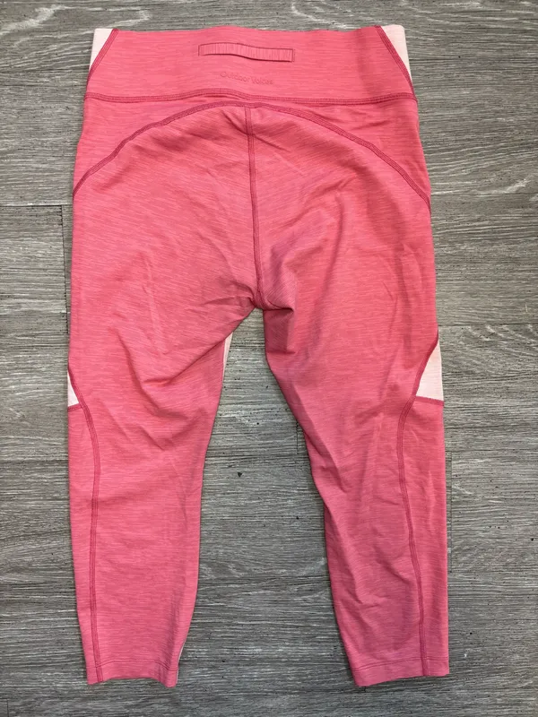 Outdoor Voices two-tone, cropped leggings featuring a distinct pink and light pink colorblock - Image 7