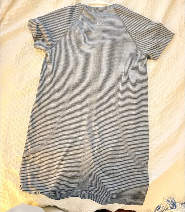 Lululemon Gray Striped Swiftly Tech - Image 2