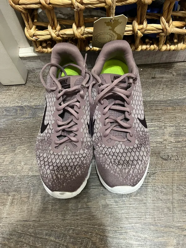 Nike air max shoes - Image 2