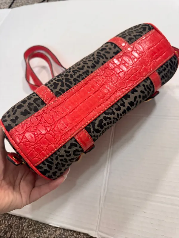 Vintage Guess Y2K Grey Animal Print Red Faux Leather Accent Barrel Shoulder Bag - Image 6