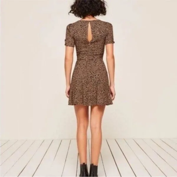 Reformation Katie leopard print mini dress EUC - Image 4