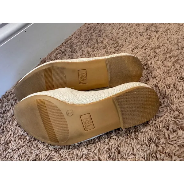 Time and Tru Women's Size 7 Ivory Knit Memory Foam Ballet Flats - Image 5
