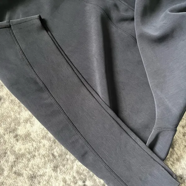 Lululemon Perfectly Oversized Cropped Crew *Softstreme - Image 5