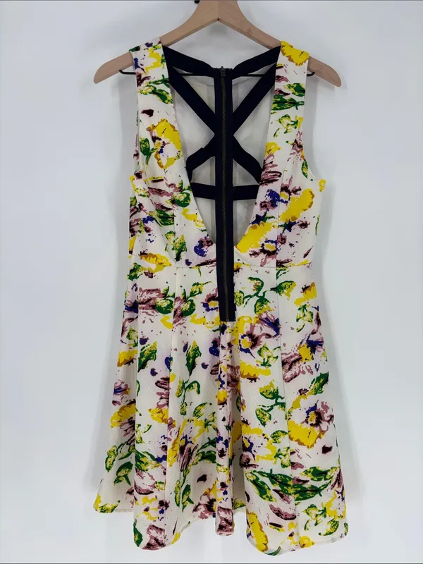 Miss Me fit flare cage zip back floral medium dress - Image 2
