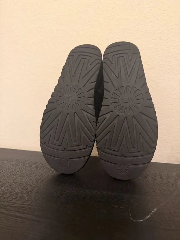 Alike Ugg Black Boots Size 7 - Image 5