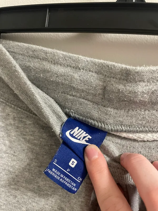 Nike Gray Joggers - Image 4