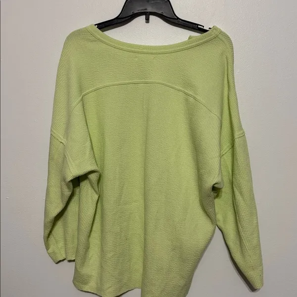 Maurices Soft Neon Green/Yellow Textured V-Neck High Low Top - Image 8
