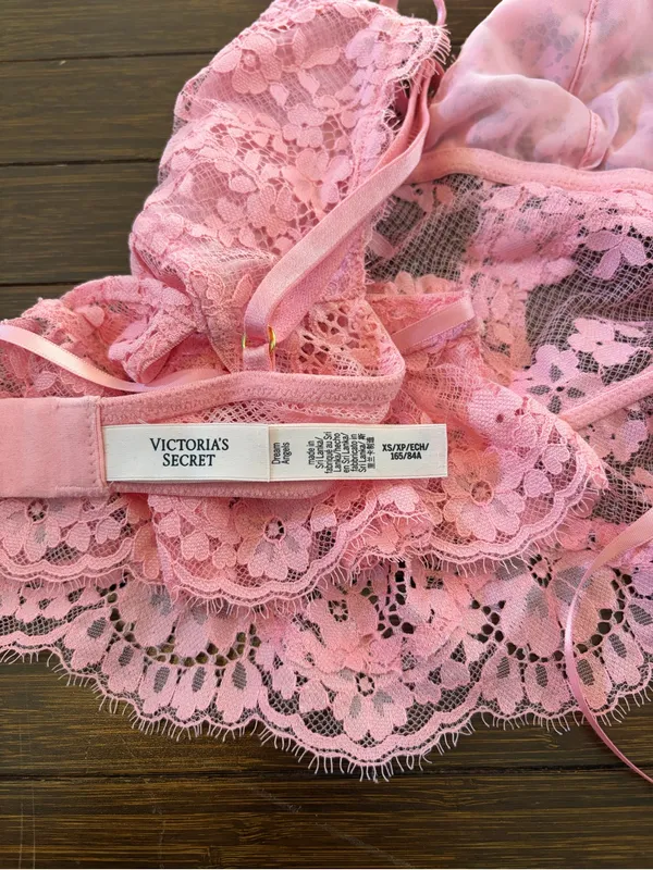 Victoria's Secret Dare to Dream Lace Flounce Bra Top pink peplum hem size XS - Image 4