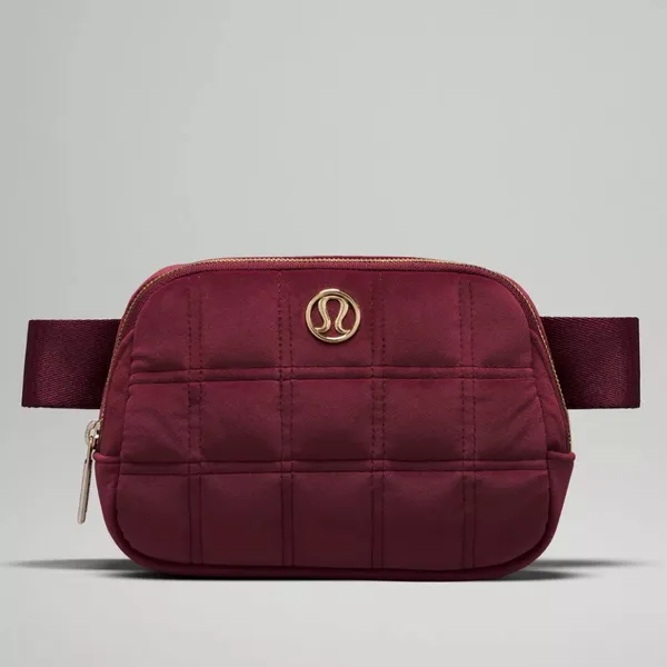 Lululemon Everywhere Belt Bag Quilted Velour Wine Berry Velvet Crossbody Bag NWT - Image 3