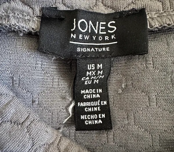 Jones New York gray sweatshirt size medium  - Image 8