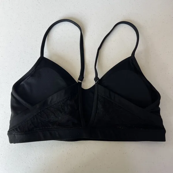 Athleta sports Bra A b C MEDIUM Black Adjustable Straps removable athletic - Image 4