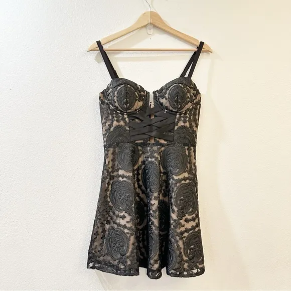 Bebe x Naven Women’s Bustier Crisscross Cocktail‎ Mini Dress Size 4 - Image 3