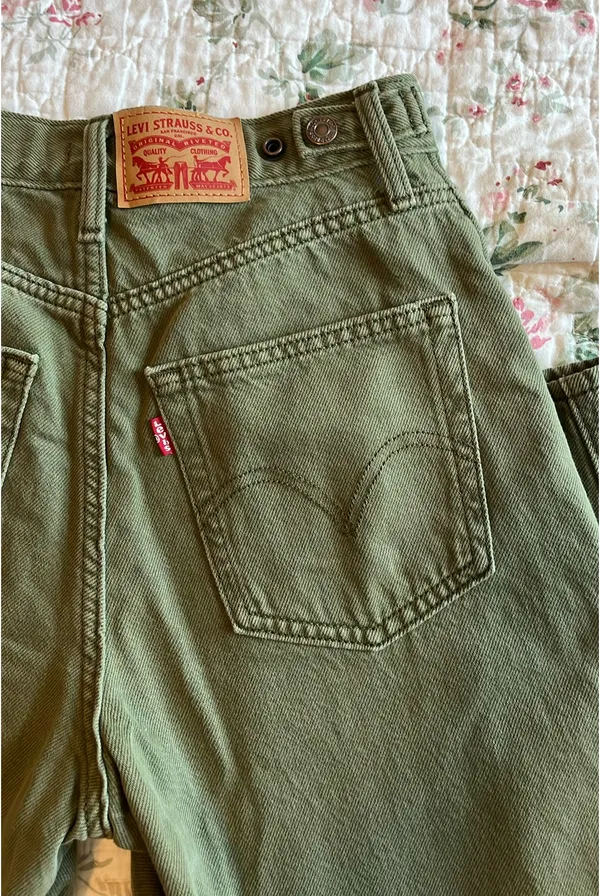 Levi’s Cinch Barrel Green Denim Jeans - Image 2