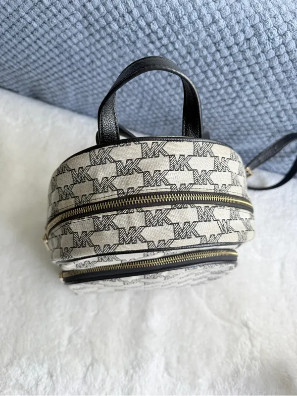 Michael Kors White and Black Backpack - Image 6