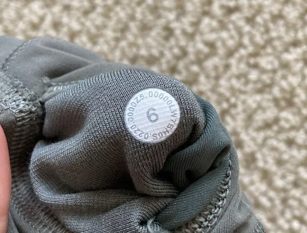 Lululemon Wunder Train High Rise Shorts 8” Size 6 Grey Sage Green Everlux EUC - Image 3