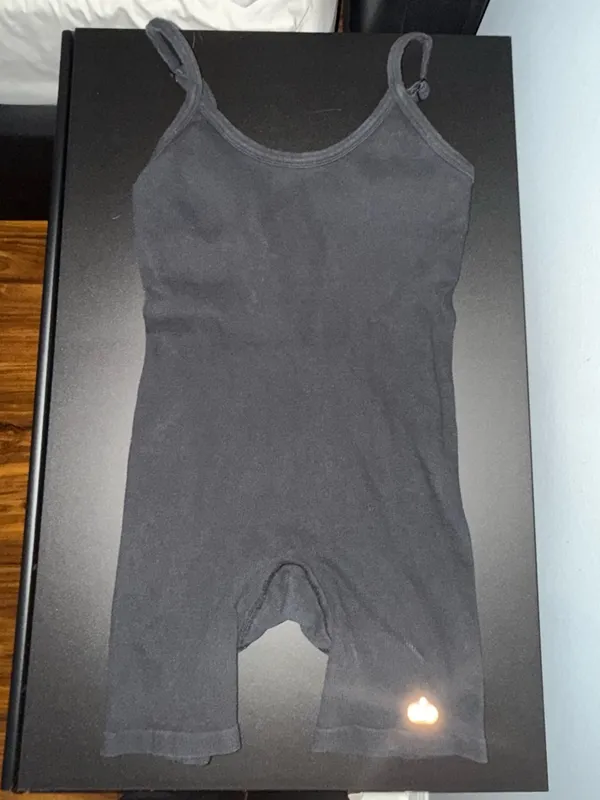 Alo Seamless Ribbed Mellow Onesie - Black - Image 7