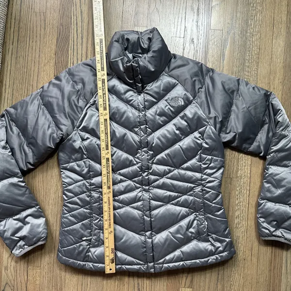 Women's The North Face 550 Down Filled Puffer Jacket Medium Ladies Silver - Image 7