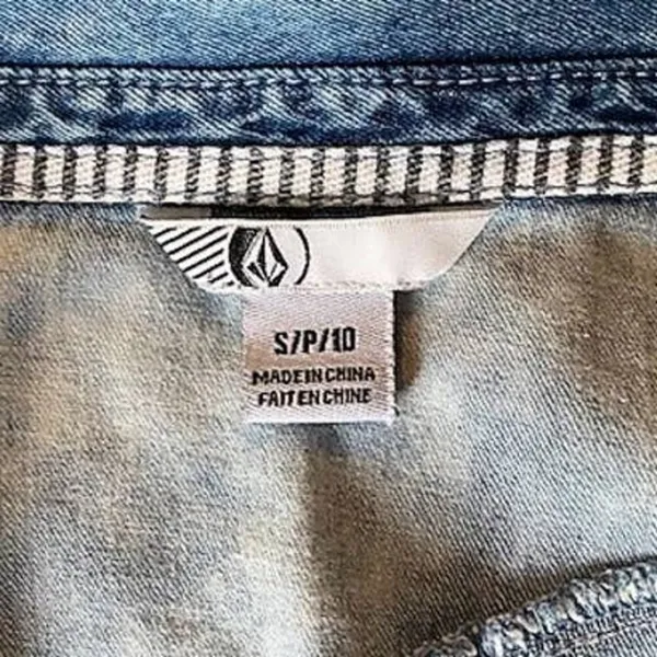 VOLCOM Denim Blue Jean Long Sleeve Button Up Down Shirt ~ Woman's Size 10 - Image 5