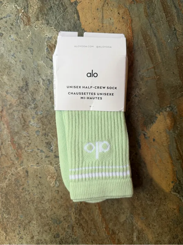 ALO Yoga Unisex Half-Crew Throwback Sock NWT Spearmint Size Large Brand New - Image 3