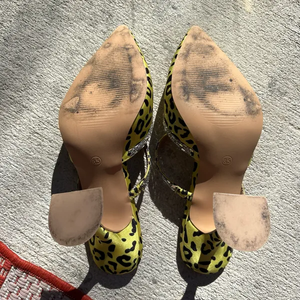 Azalea Wang Yellow Leopard Print Pumps Size 8.5 - Image 6