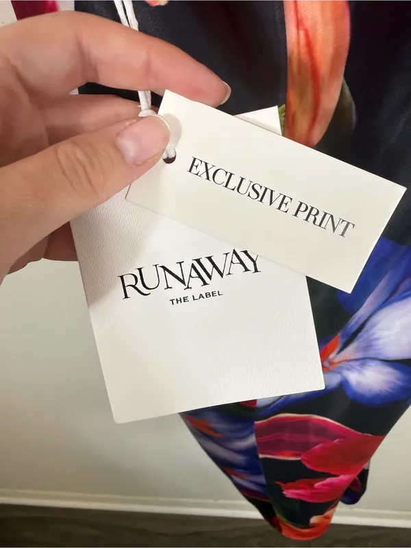 Runaway NWT Posey Maxi Dress Maeve Print Bold Multi Floral Medium - Image 7