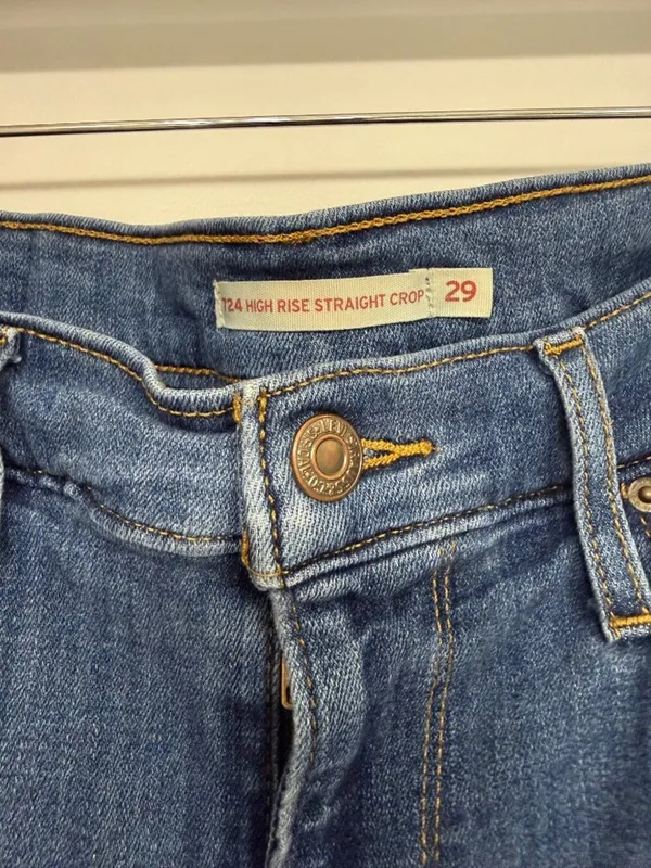 Levi’s 724 High Rise Straight Crop Jeans Size 29 Raw Hem - Image 4