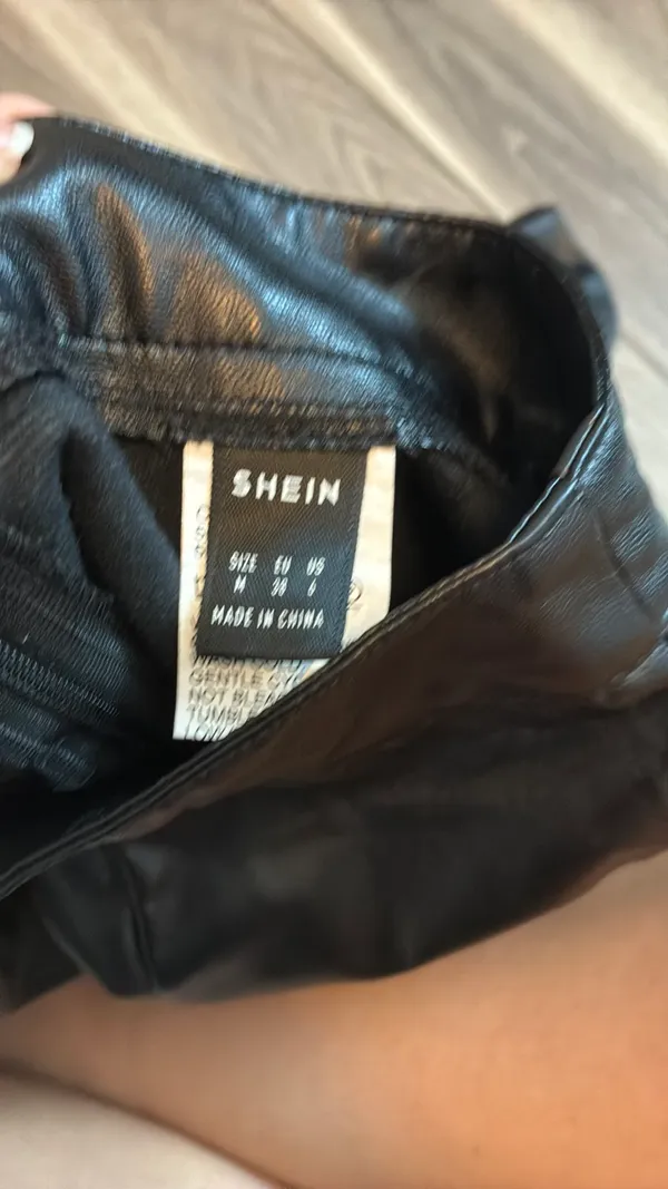 SheIn Black leather skirt size medium - Image 2