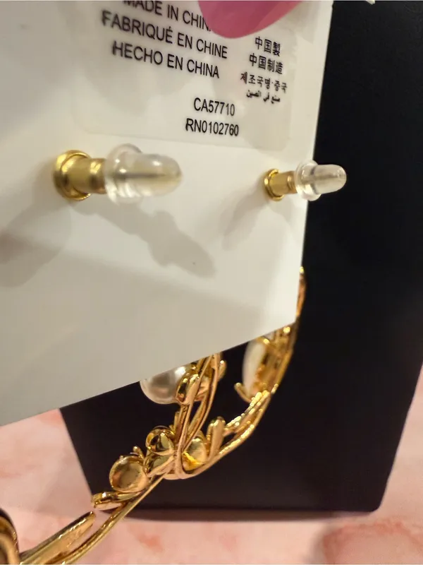 kate spade |♠️| Gold & White Floral, Pearl & Crystal Hoop Earrings | Med/L - Image 3