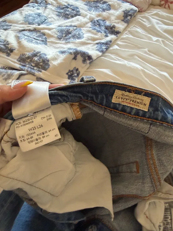 Levi’s Jeans Blue Size 25 - Image 3