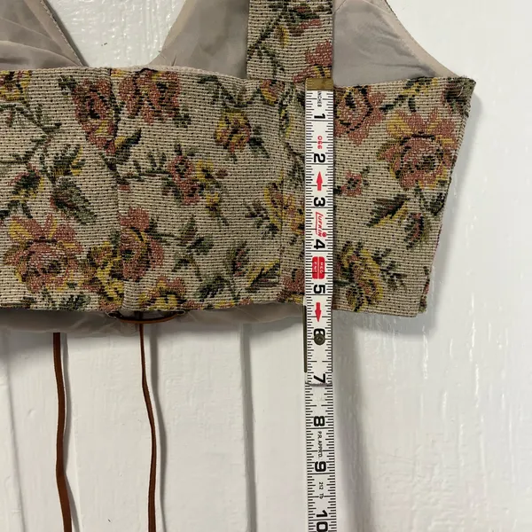 NWT Cider Natural Garden Tie Lace front Tapestry cropped top size small - Image 7