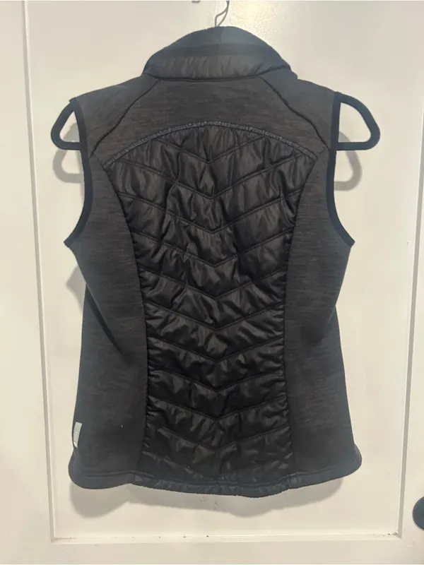 ZELLA woman’s black puffer vest size medium - Image 3