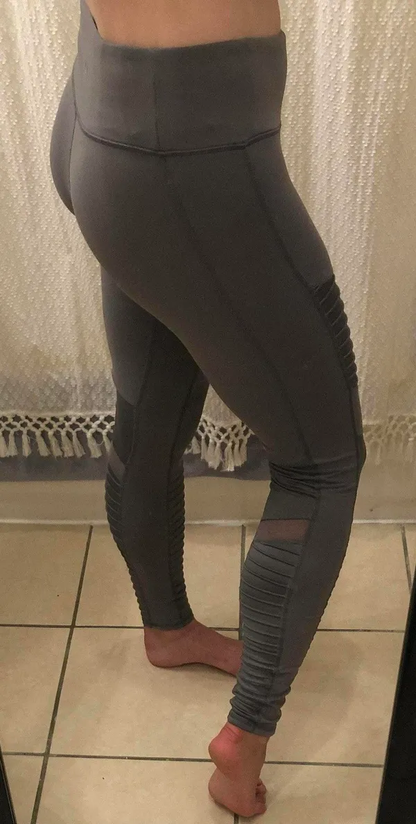 ALO Moto Legging - Image 2