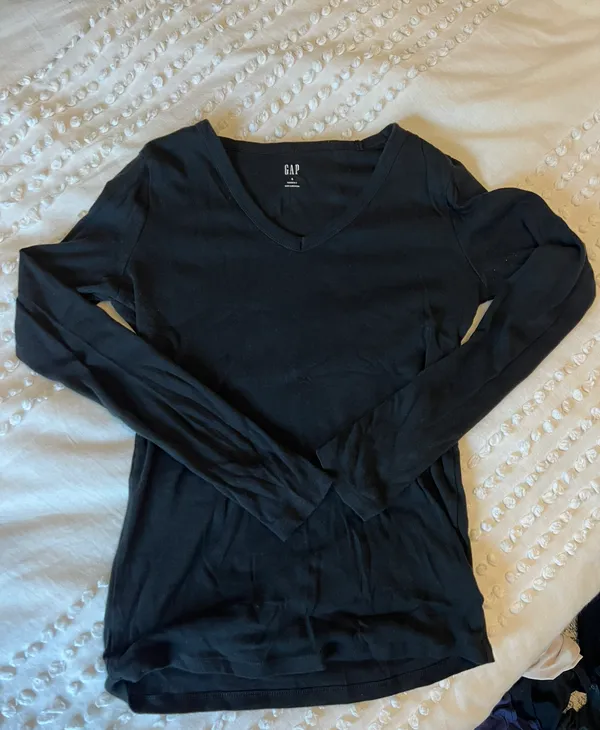 Gap Black  V Neck Long Sleeve - Image 3