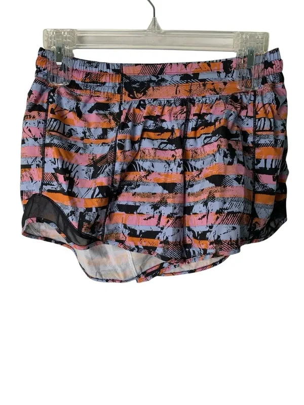 Lululemon Hotty Hot Short II Long 4" Inversion shorts women's size 6 Tall - Image 2