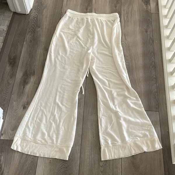 Cutest White Ivory Long Flowy Free People Lounge Pants - Image 4
