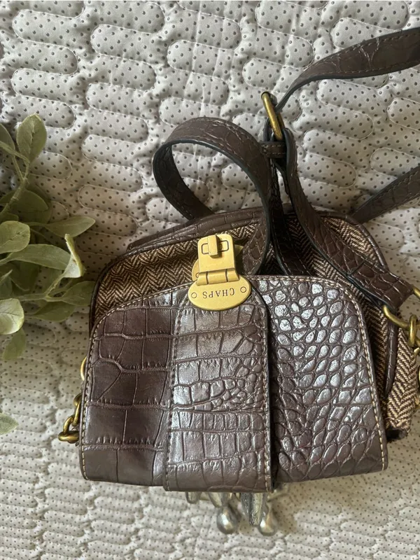 Vintage Chaps Brown and Tan Crossbody Saddle Bag with Gold-Tone Lock - Image 8