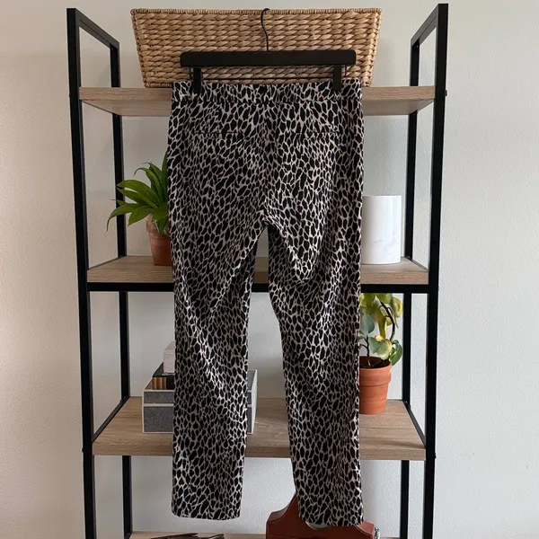 Banana Republic Mid-Rise Sloan Leopard Jacquard Ankle Woven Career Dress Pant 6 - Image 4