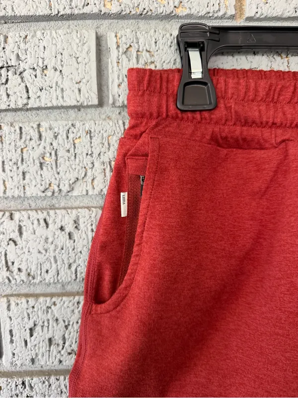 Vuori Halo Performance Shorts Heathered Red Size Small - Image 5