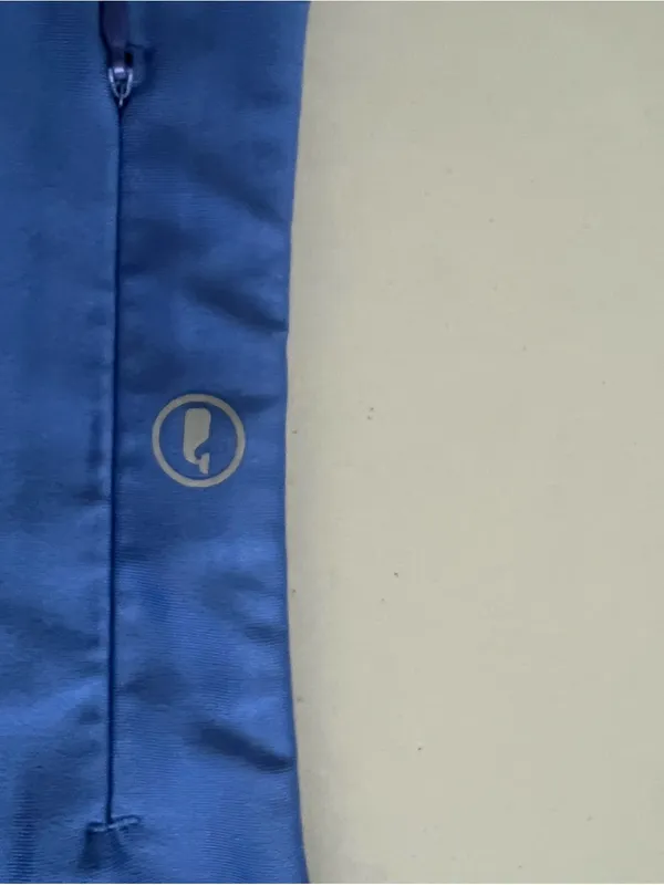 Vineyard Vines Shorts Athletic Performance Whale Tail Blue Sz S Womens Running - Image 3