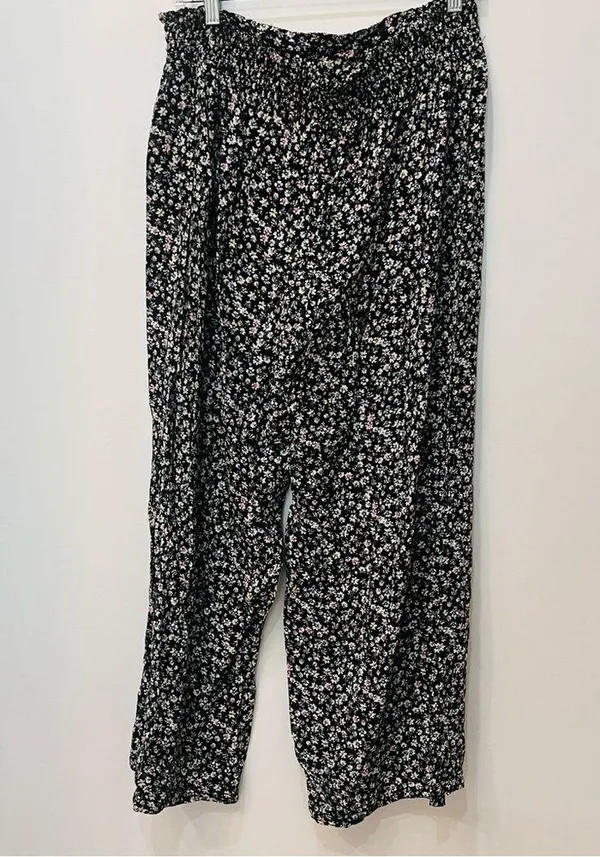 A. Byer black floral gacho pants pull on size XL - Image 6
