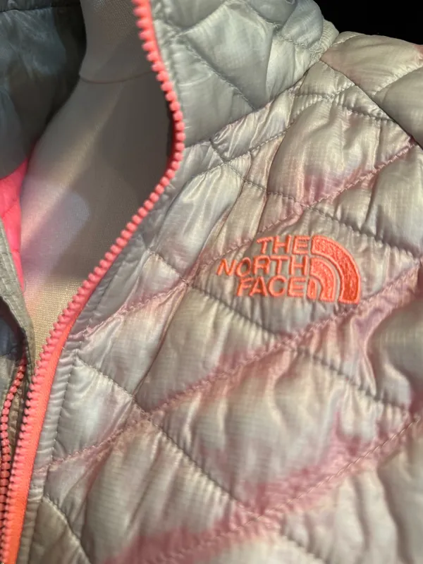 North Face Lightweight Jacket - Image 2