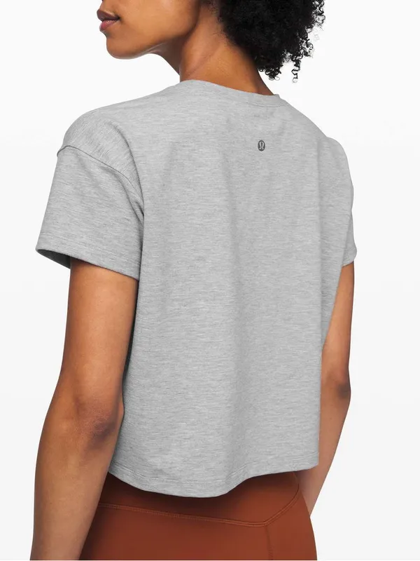Lululemon Cates Tee Heathered Core Light cropped crew short sleeve performance - Image 2