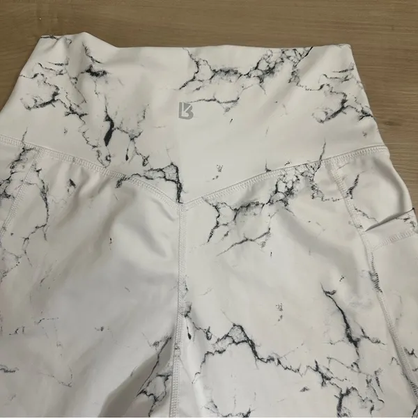 Buffbunny‎ Collection Shorts Womens M White Marble High Waist Pocket Biker Gym - Image 4