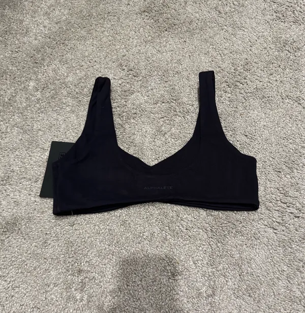 Alphalete Aura Sculpt Bra - Image 2