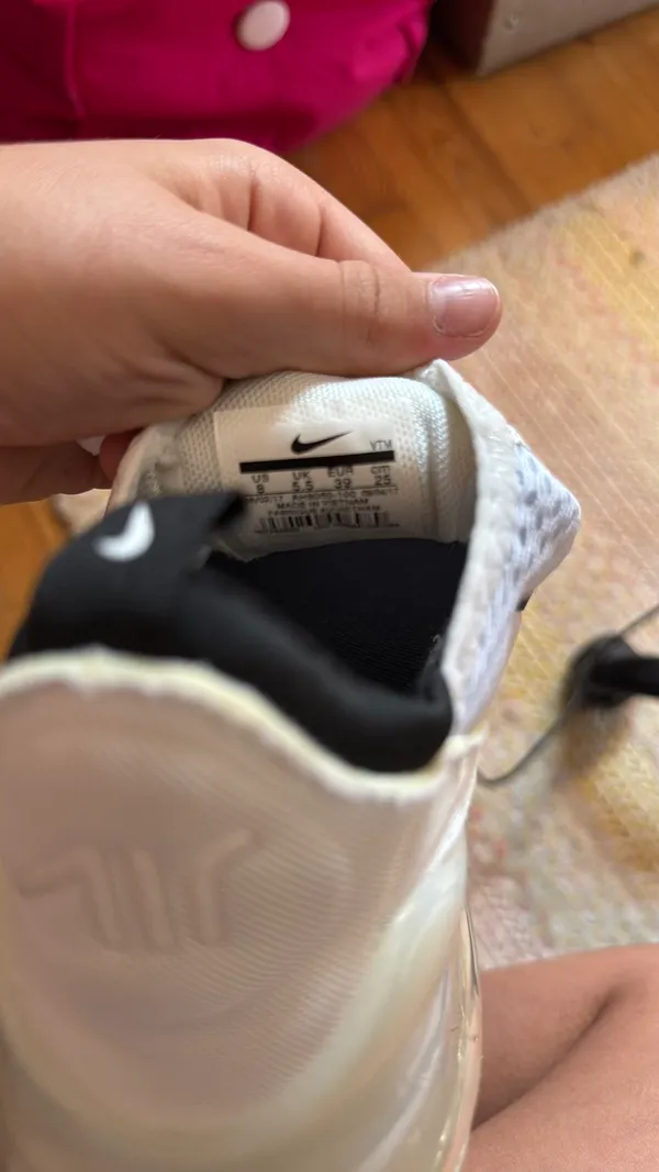 Nike Air Shoes Running Women’s Max 270 - Image 5