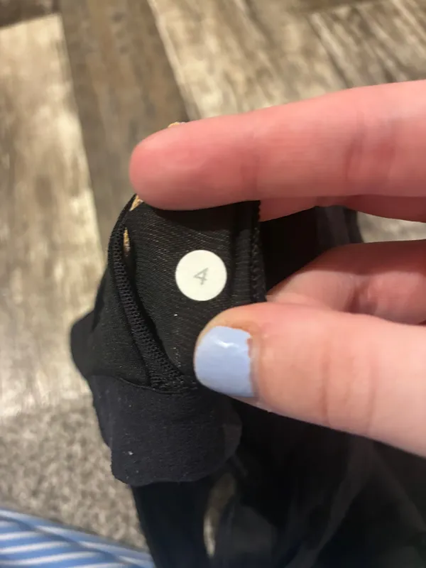 Lululemon Mesh Tank Top Black - Image 4